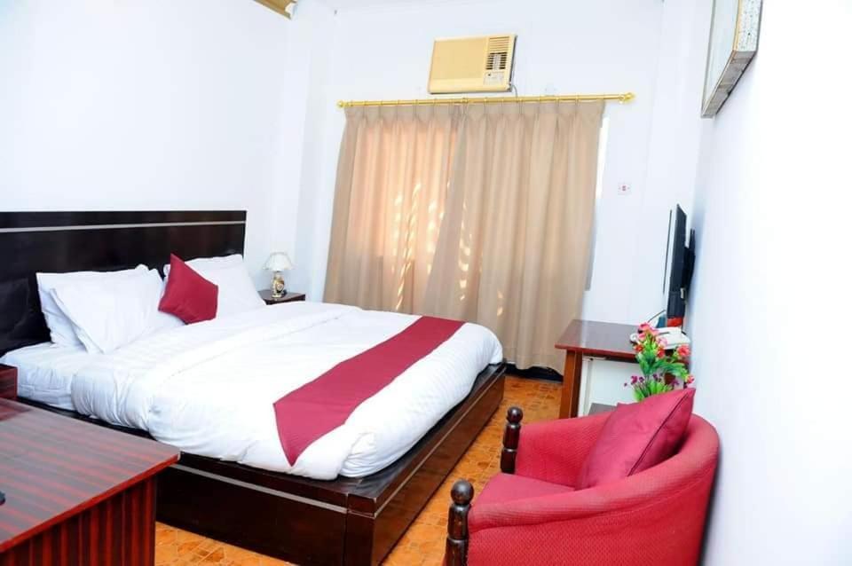 Bab Al Bahrain Hotel Манама Экстерьер фото